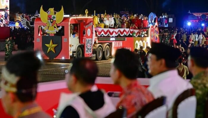 Monas Semarak Karnaval Bersatu, 32 Kendaraan Hias Tampilkan Capaian Pembangunan