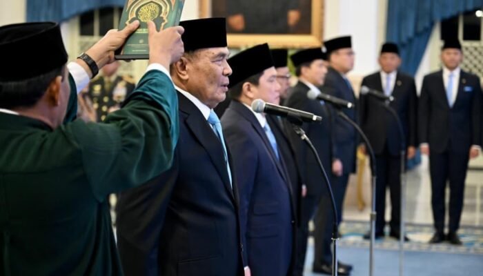 Presiden Prabowo Lantik Dua Menteri dan Tiga Wakil Menteri Kabinet Merah Putih